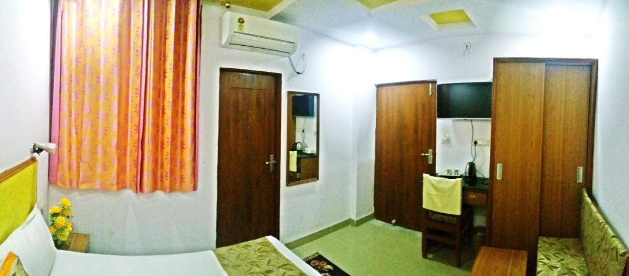 Airport Sky Inn Homestay Jaipur Ngoại thất bức ảnh